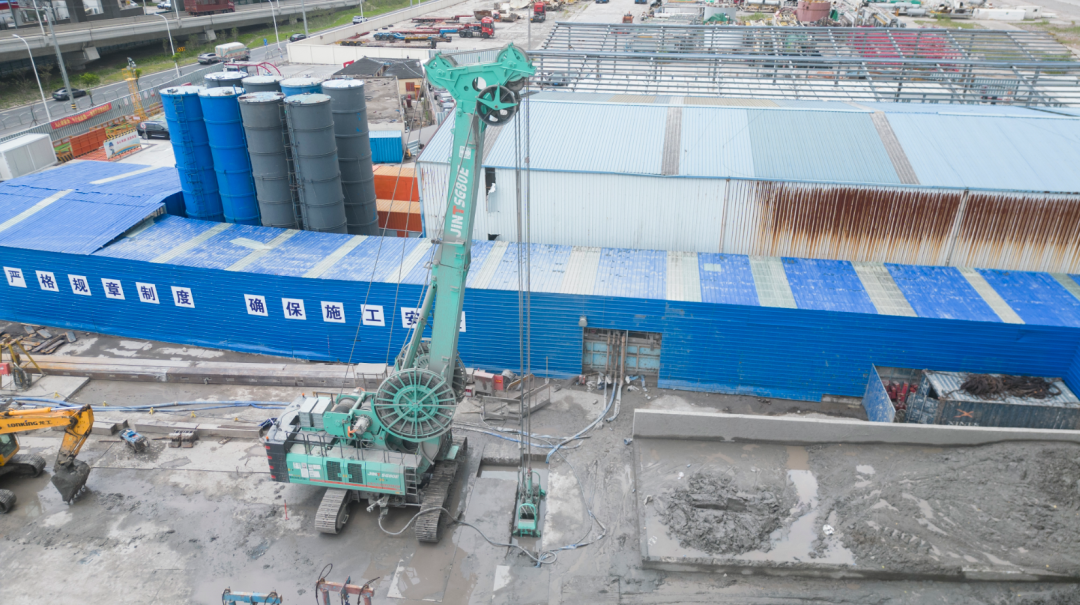 地下連續墻施工邁入綠色裝備新旅程 ——金泰SG80E電動抓斗